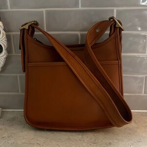 Vintage 1997 Coach Legacy Zip Shoulder Bag  #9966 British Tan